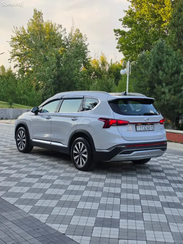 Hyundai Santa Fe 2021 · 2.5 AT