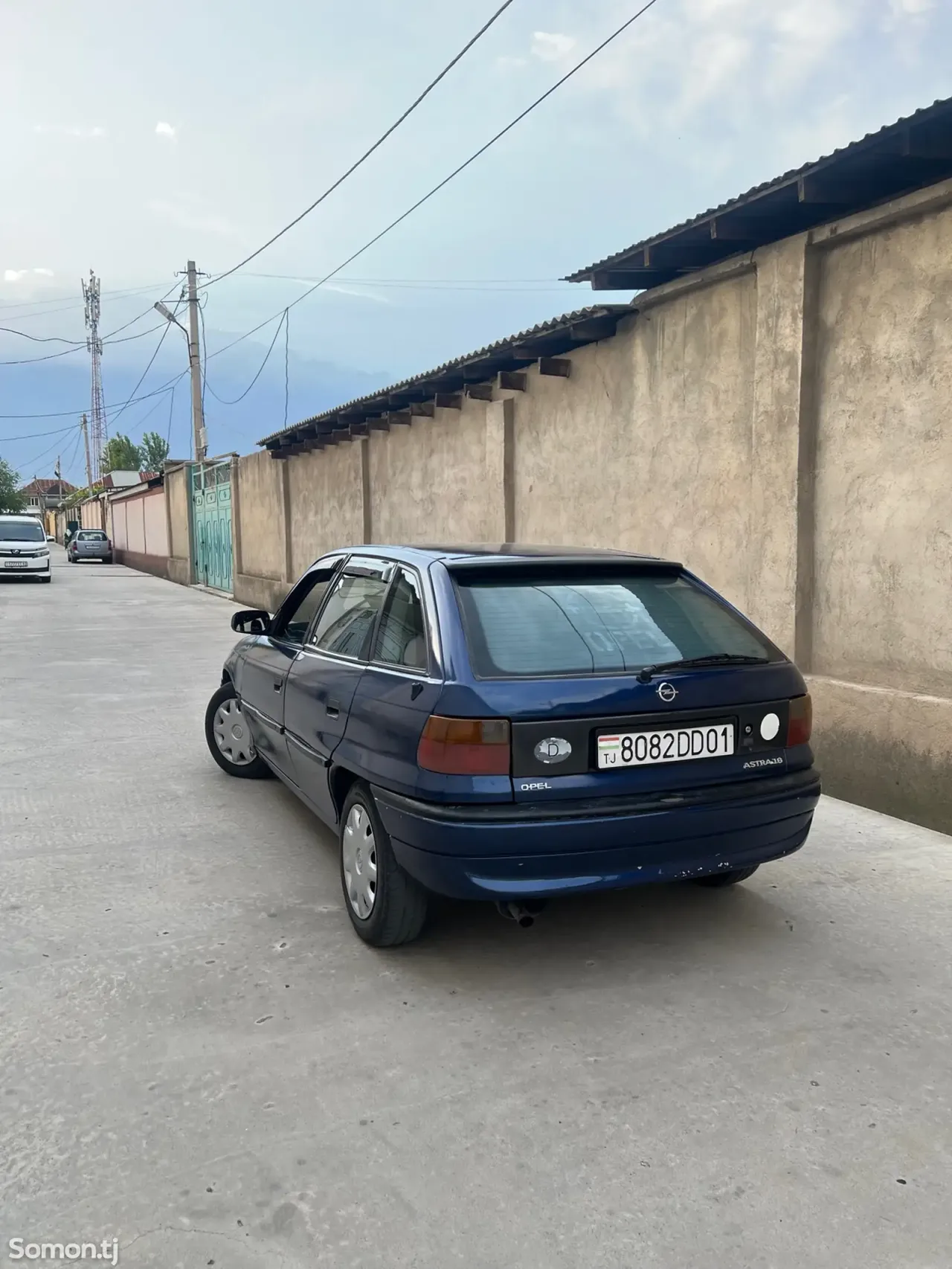 Opel Astra F 1995 · 1.6 MT