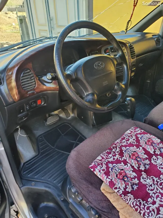 Hyundai Aslan 2004 · 2.2 AT