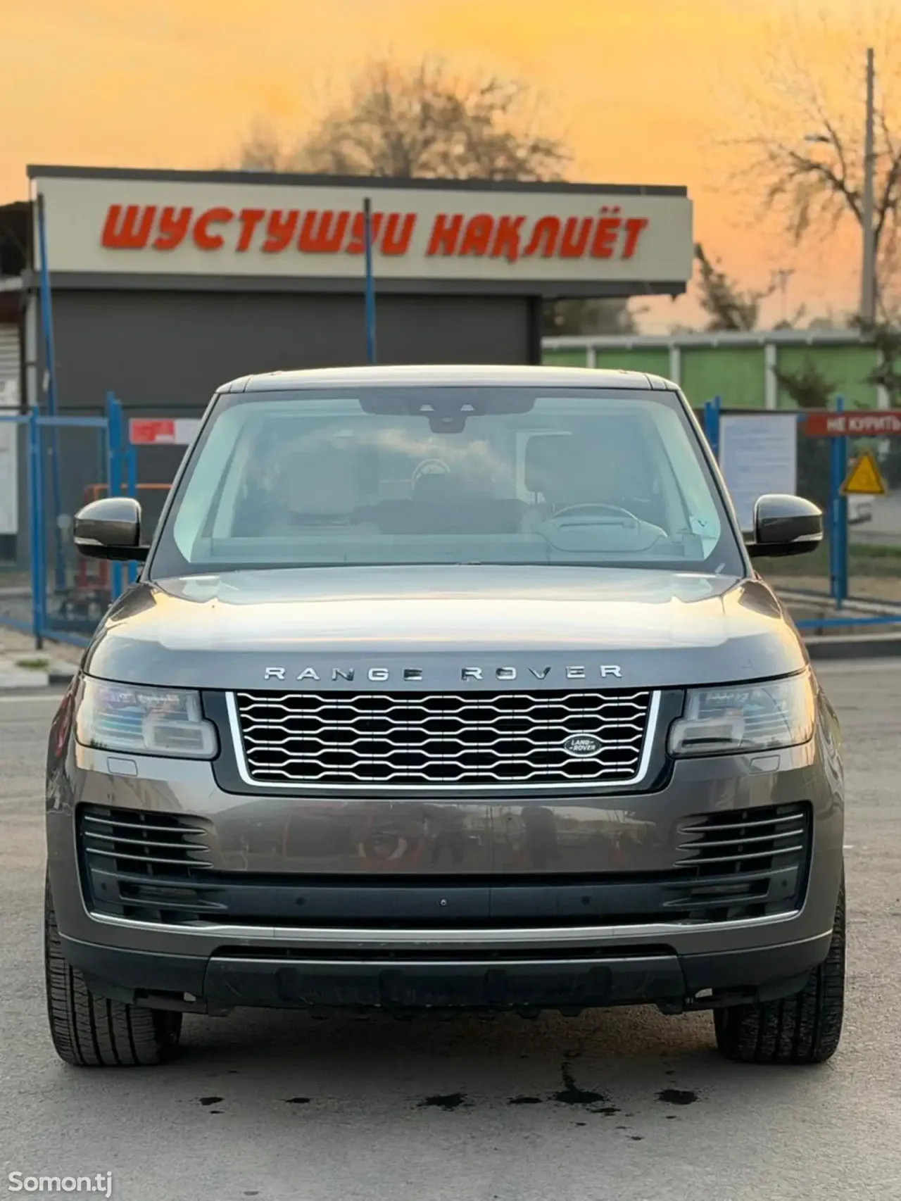 Land Rover Vogue 2018 · 5.0 AT