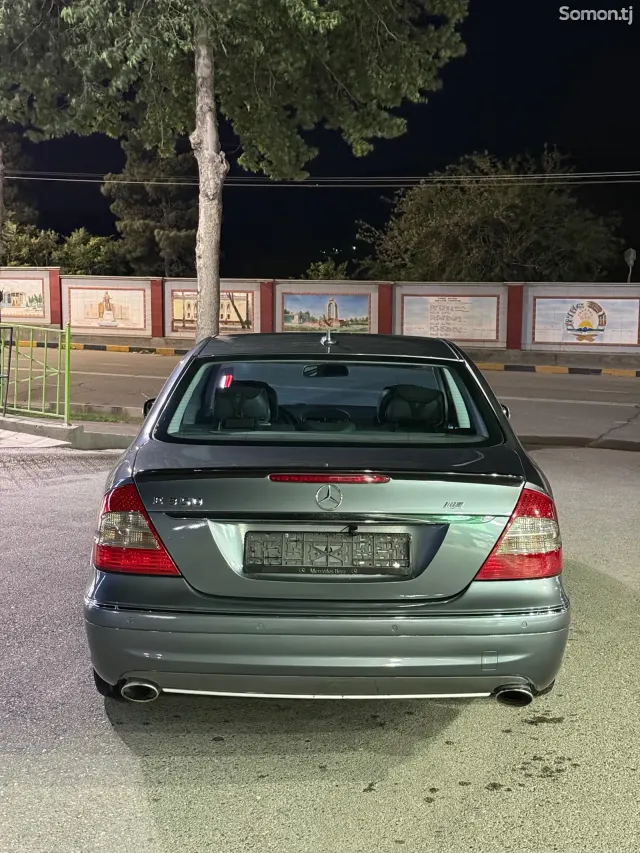 Mercedes-Benz E class 2009 · 3.5 AT