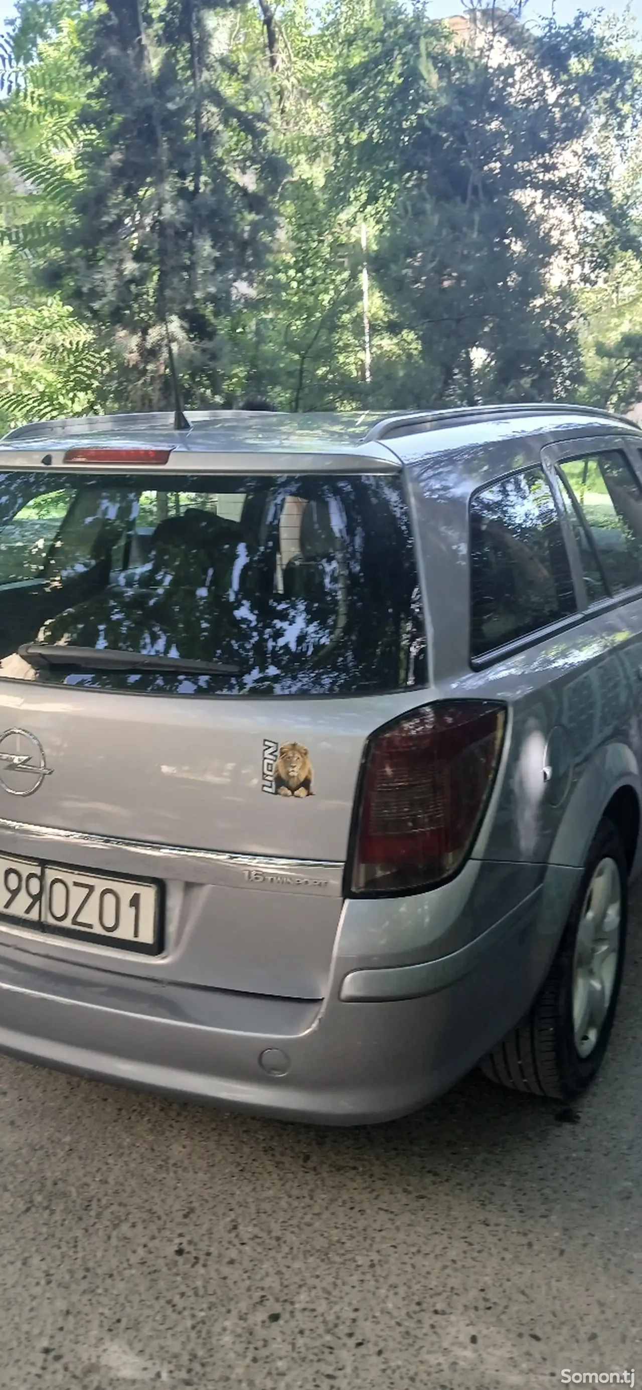 Opel Astra H 2006 · 1.6 MT