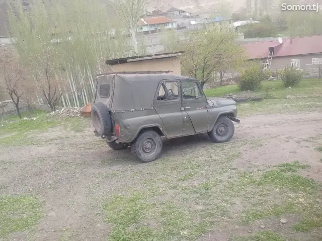 УАЗ 469 1995 · 2.2 MT