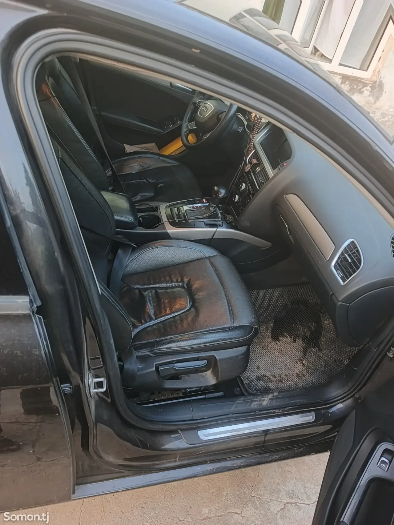 Audi A4 2013 · 1.8 AT