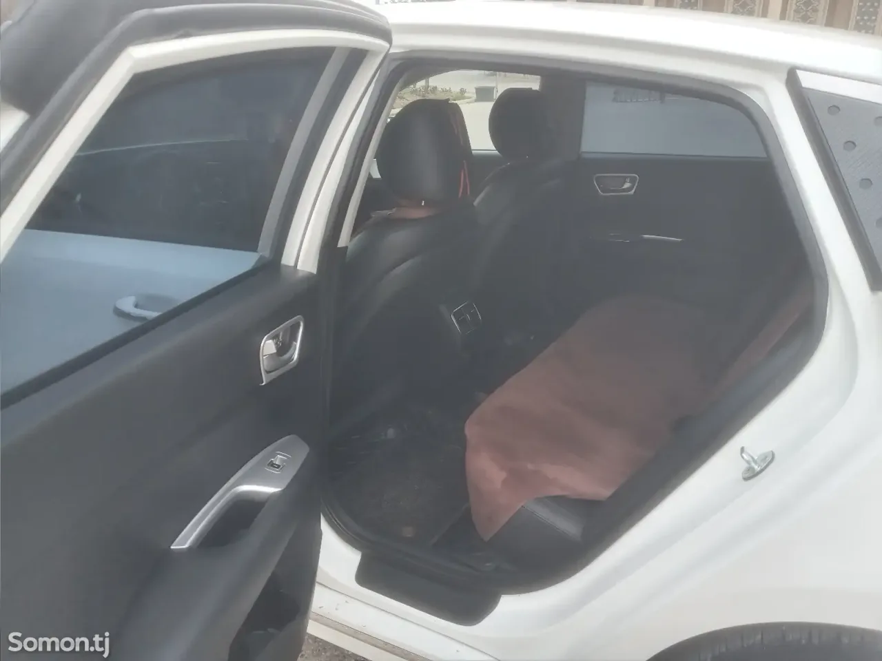 Kia K5 2016 · 1.7 AT