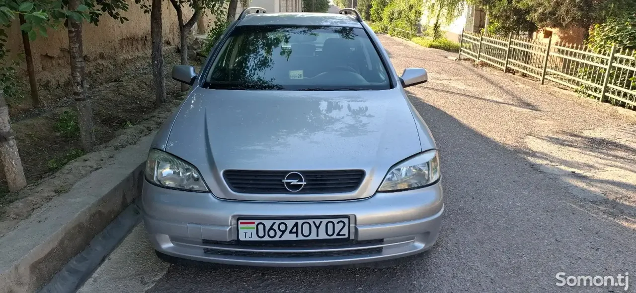 Opel Astra G 1999 · 1.6 MT