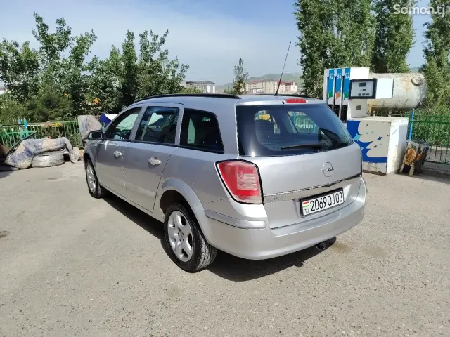 Opel Astra H 2007 · 1.6 MT
