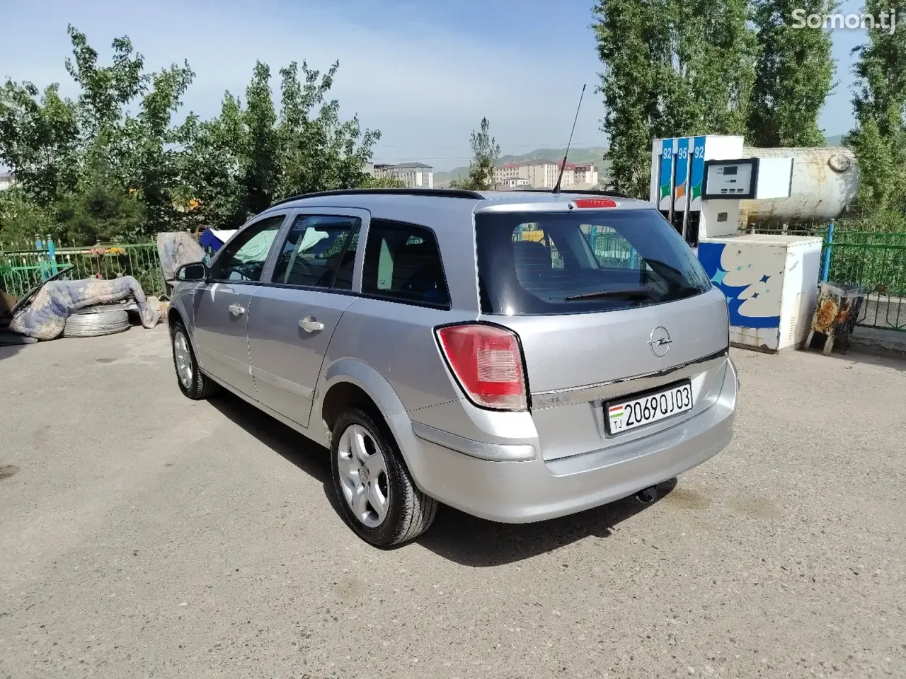 Opel Astra H 2007 · 1.6 MT