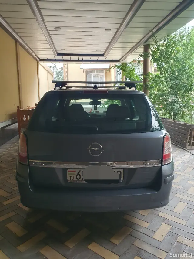 Opel Astra H 2007 · 1.6 MT