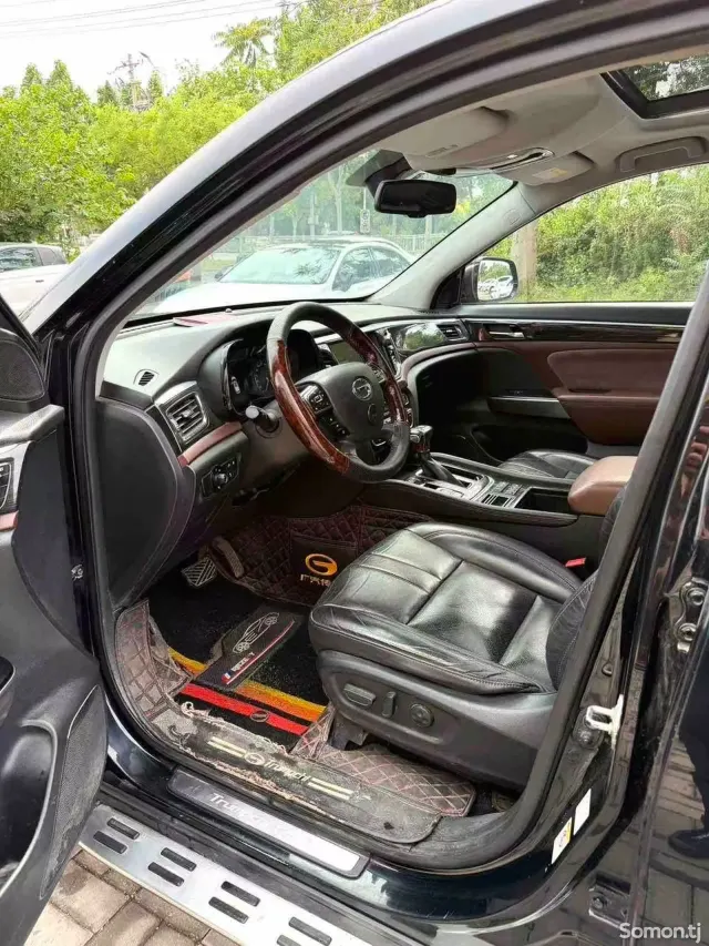 GAC Trumpchi GS8 2017 · 2.0 AT
