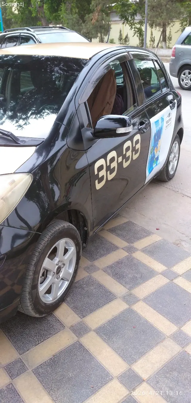 Toyota Vitz 2010 · 1.1 AT