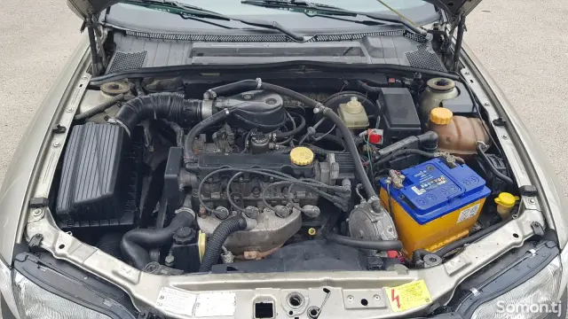 Opel Vectra B 1996 · 1.6 MT