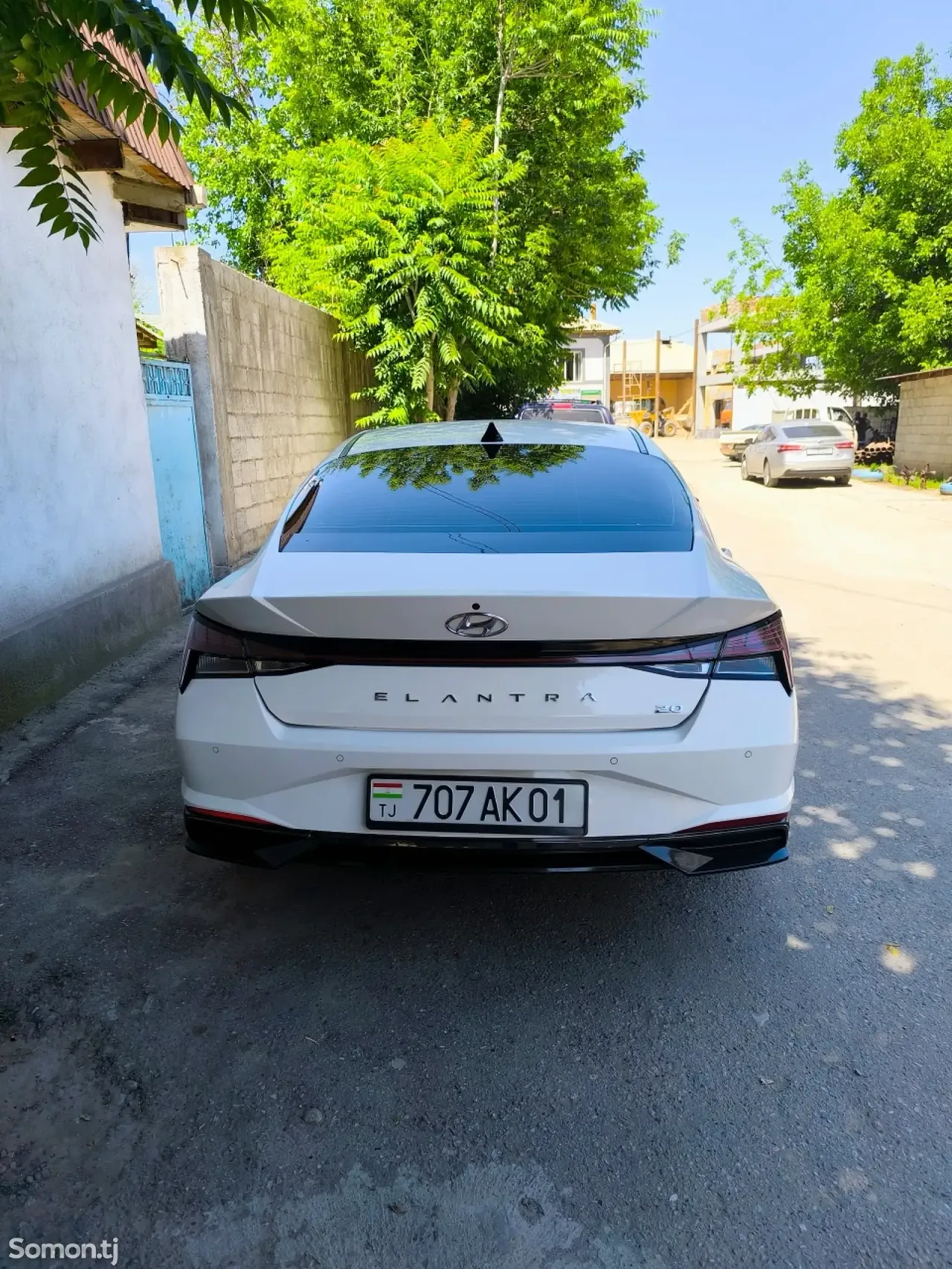 Hyundai Elantra 2022 · 2.0 AT