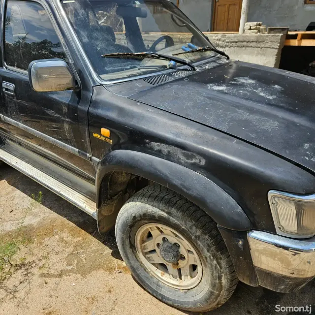 Toyota Hilux Surf 1996 · 3.0 AT