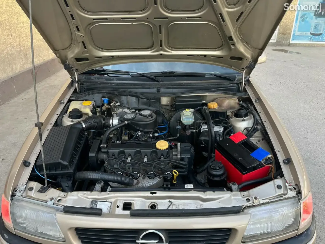 Opel Astra F 1997 · 1.6 MT
