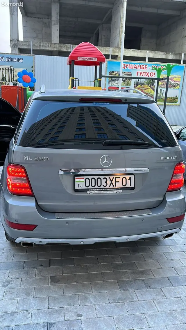 Mercedes-Benz ML class 2011 · 3.5 AT