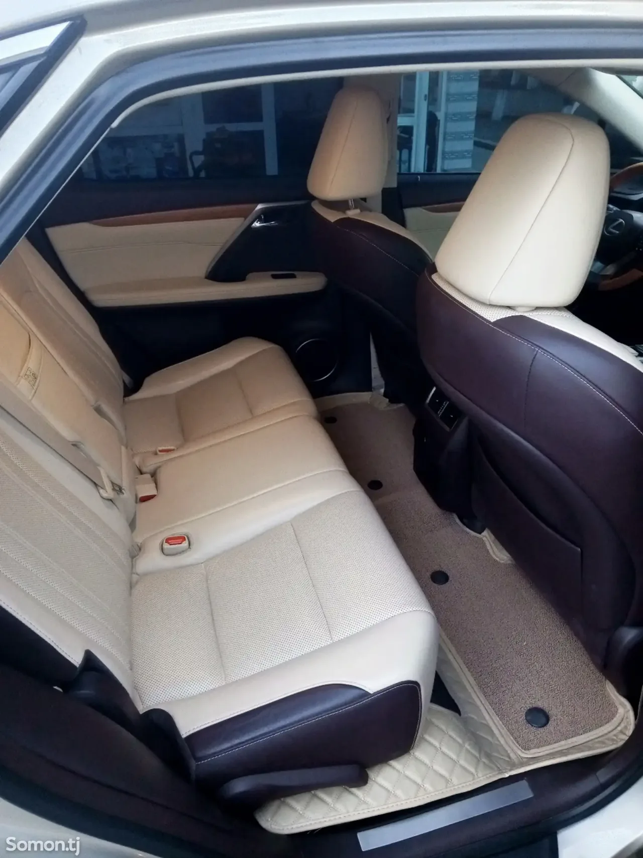 Lexus RX series 2017 · 3.5 AT