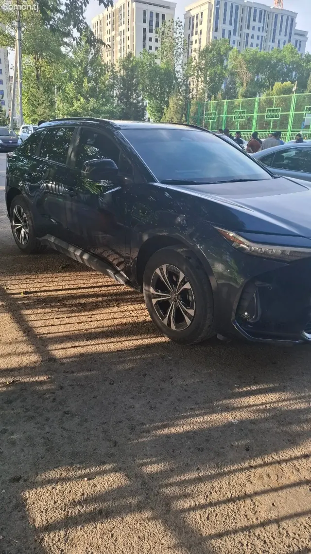 Toyota bZ4X 2024 · 2.5 AT