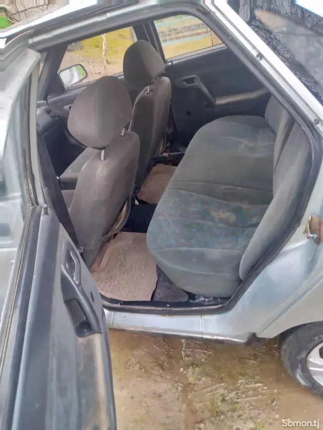 Lada (ВАЗ) 2110 2001 · 1.6 MT