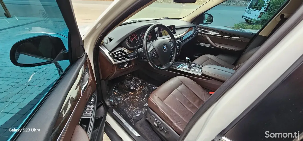 BMW X5 2014 · 3.5 AT