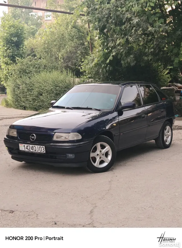 Opel Astra F 1997 · 1.6 MT