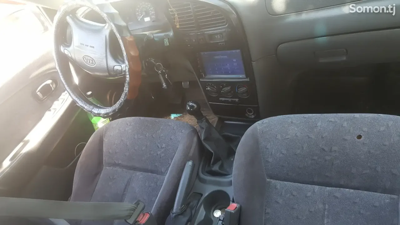 Kia Spectra 2007 · 1.6 MT
