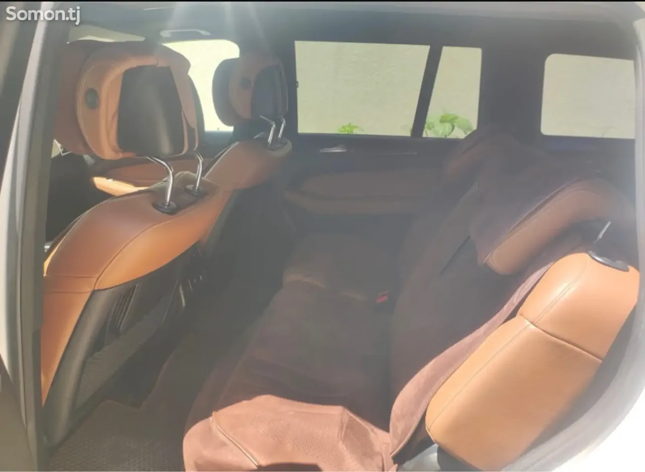 Mercedes-Benz GLS 2017 · 4.5 AT