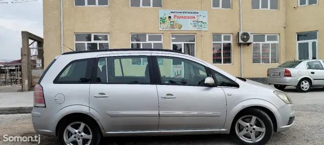 Opel Zafira 2006 · 1.9 AT