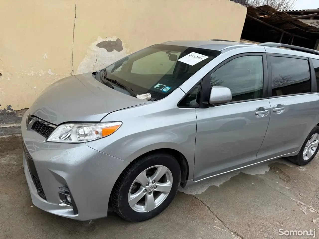 Toyota Sienna 2015 · 3.5 AT