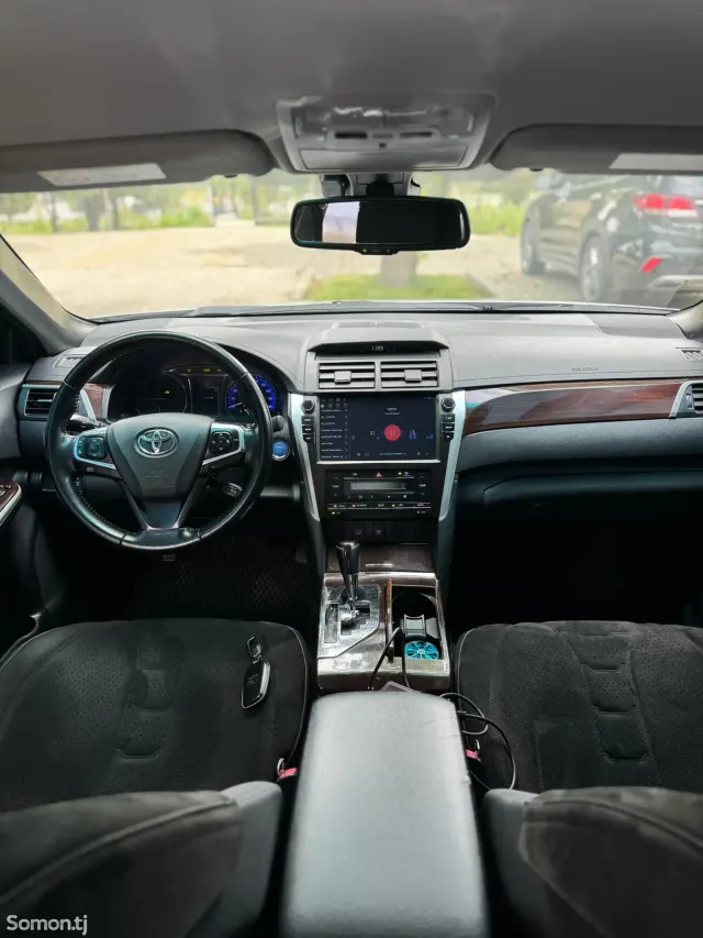 Toyota Camry 2015 · 2.5 AT