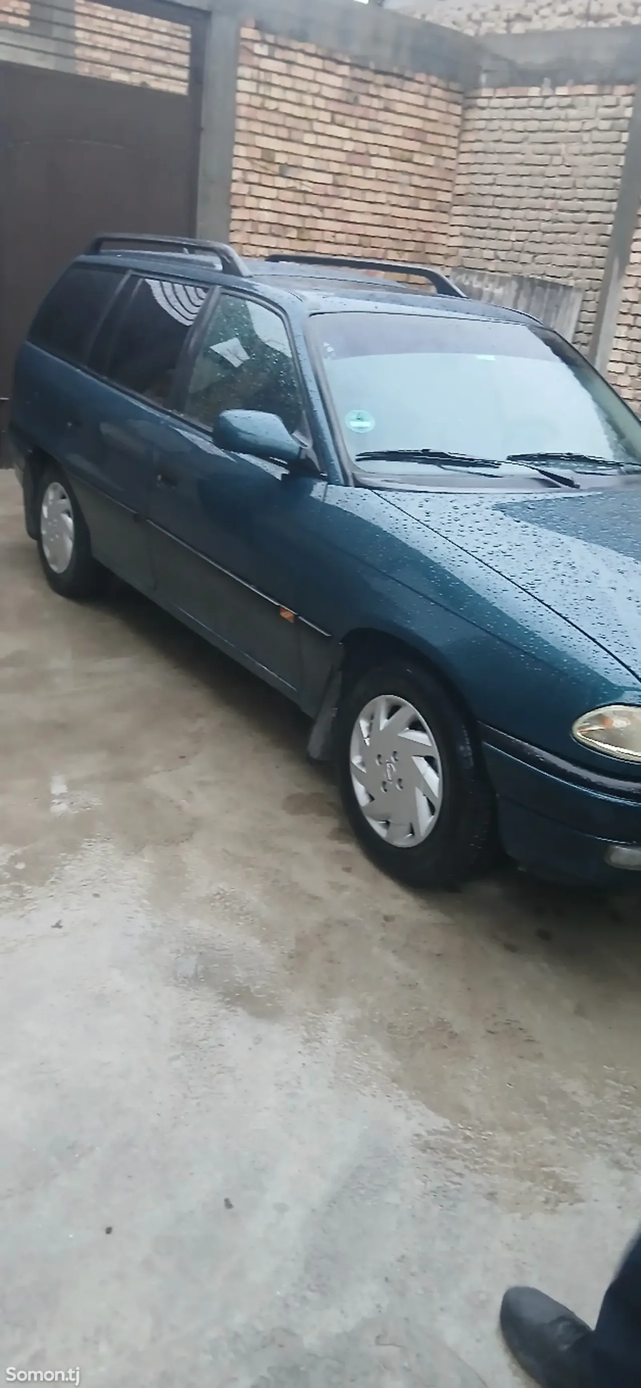 Opel Astra F 1995 · 1.6 MT