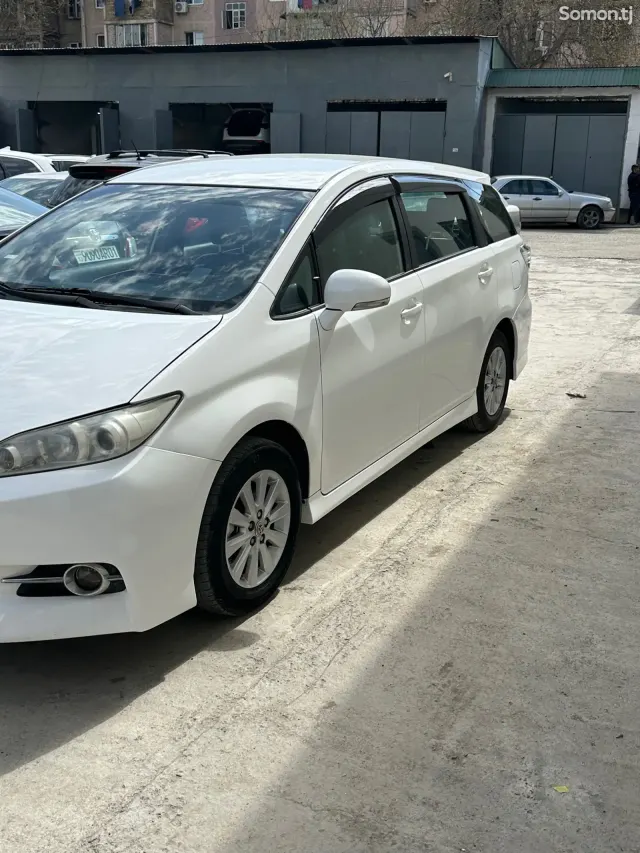 Toyota Wish 2014 · 2.0 AT