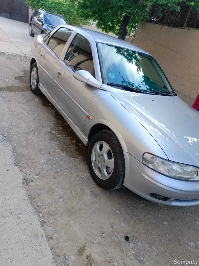Opel Vectra B 1999 · 1.6 MT