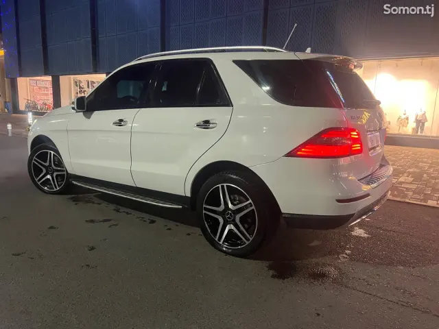 Mercedes-Benz ML class 2012 · 3.5 AT