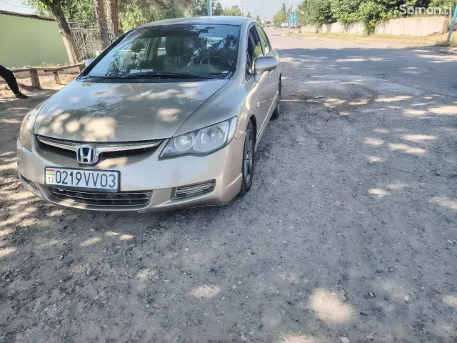 Honda Civic 2006 · 1.6 AT