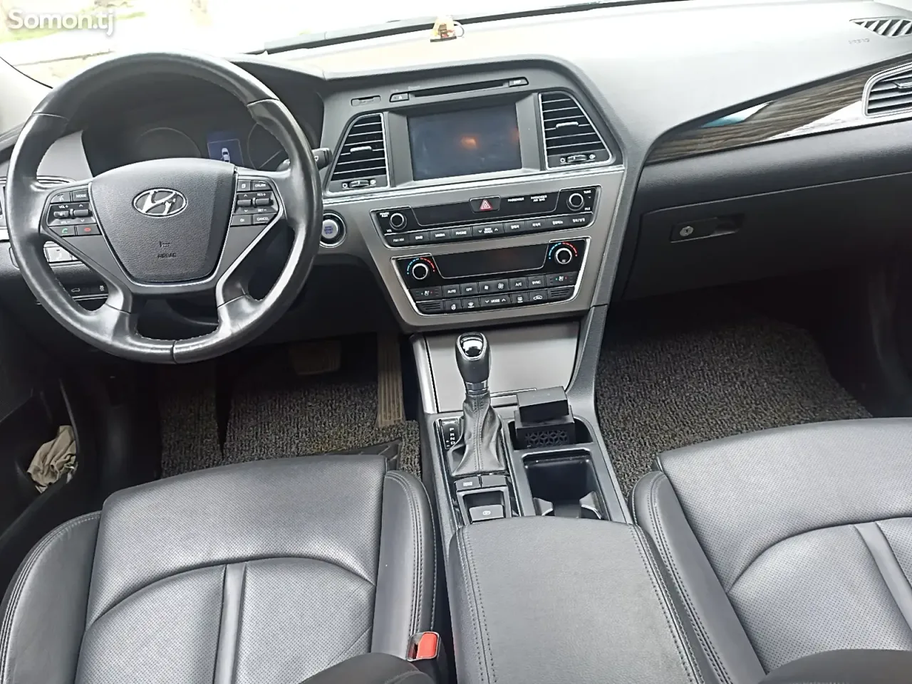 Hyundai Sonata 2015 · 2.0 AT