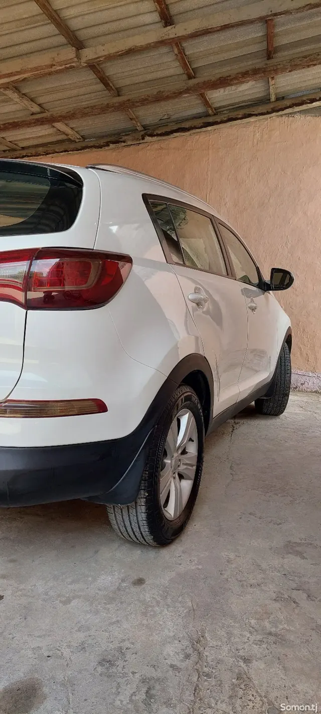Kia Sportage 2011 · 2.0 AT