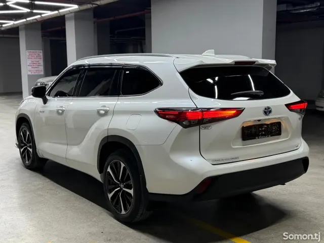 Toyota Highlander 2020 · 2.5 AT