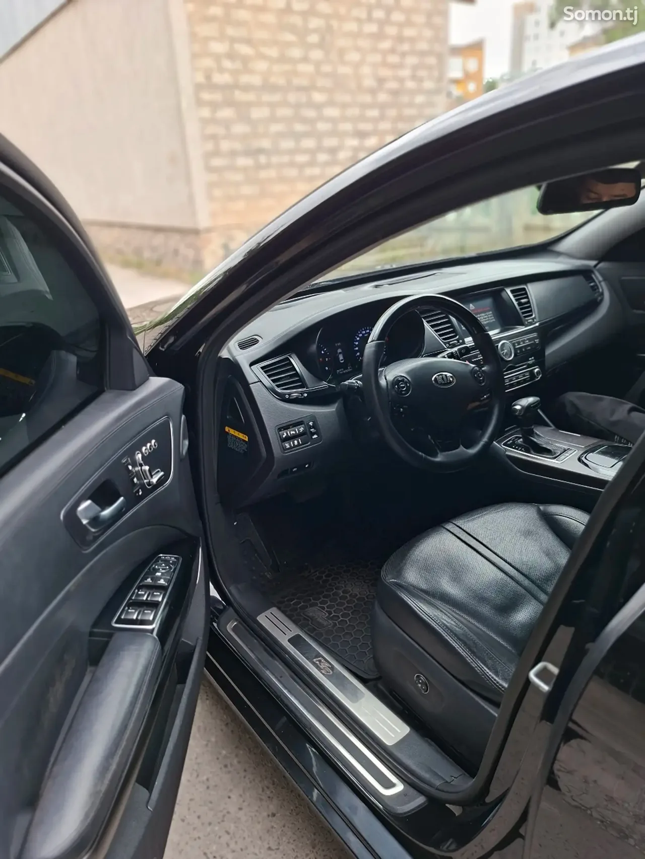 Kia K9 2014 · 3.3 AT