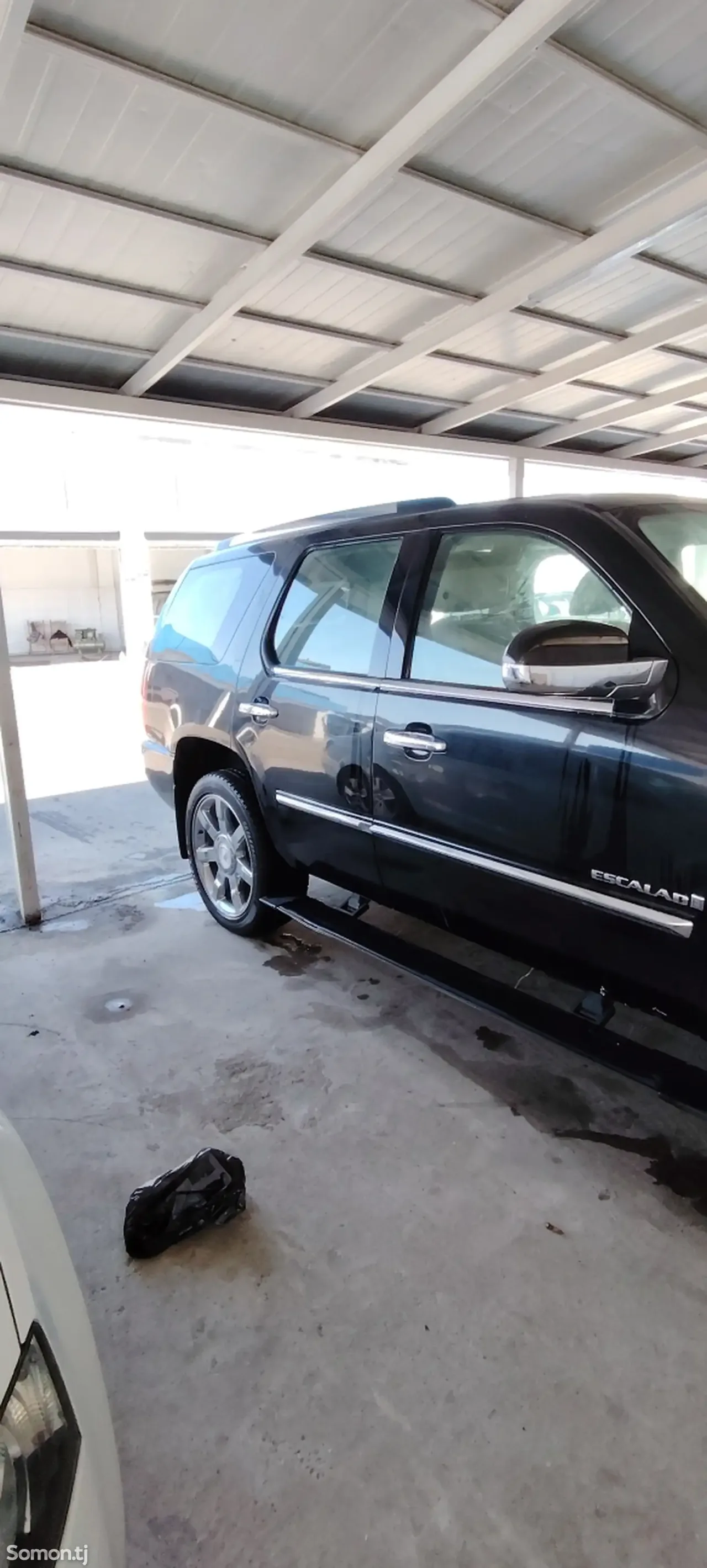 Cadillac Другая модель 2008 · 6.2 AT
