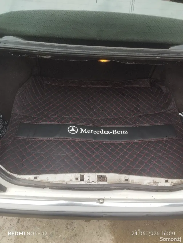 Mercedes-Benz W124 1991 · 2.5 MT