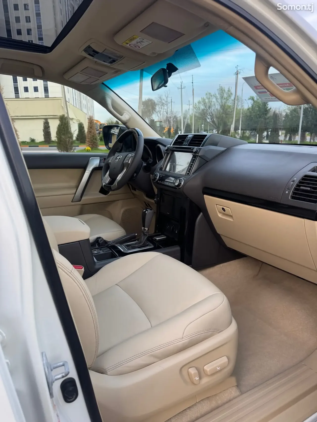 Toyota Land Cruiser Prado 2015 · 4.0 AT