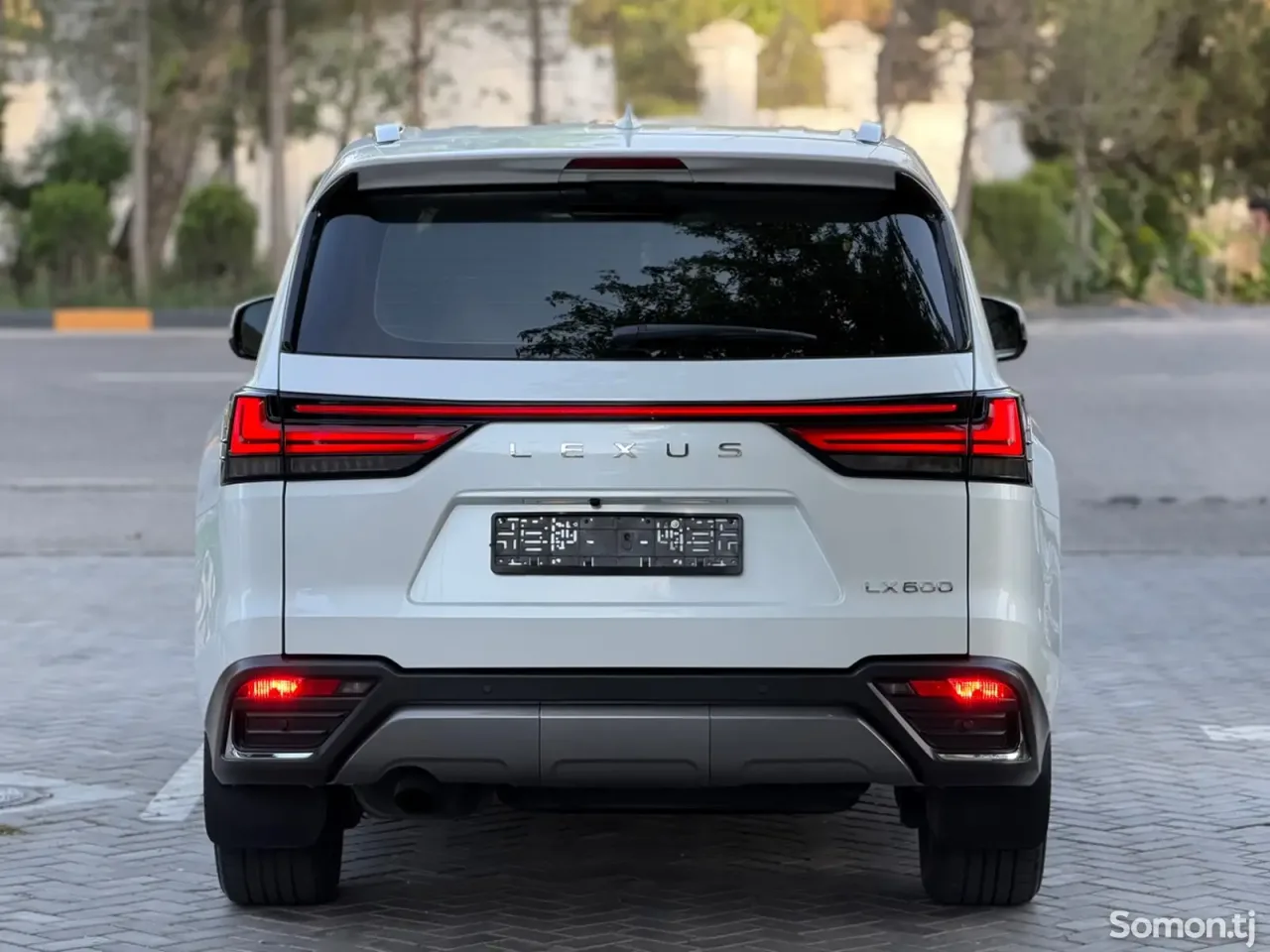 Lexus LX series 2023 · 3.5 AT
