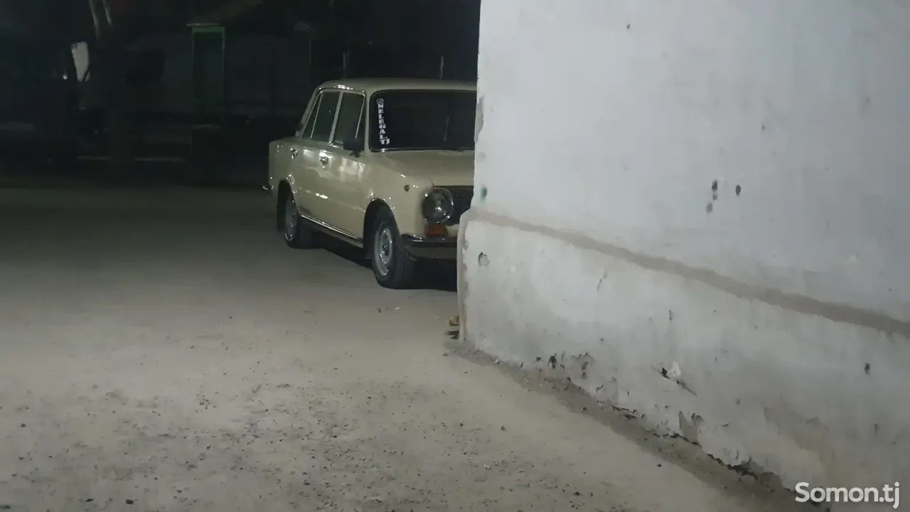 Lada (ВАЗ) 2111 1984 · 1.3 MT