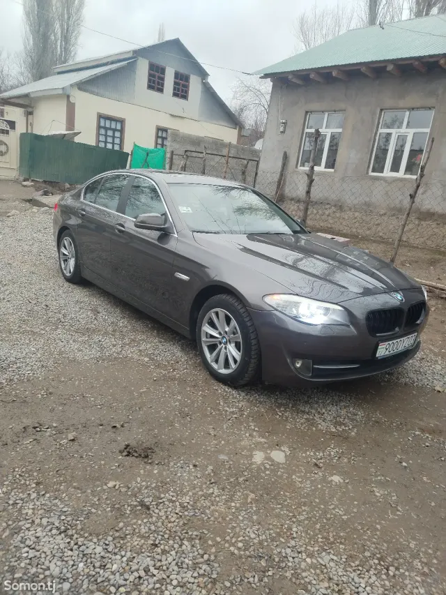 BMW 5 series 2011 · 3.0 AT