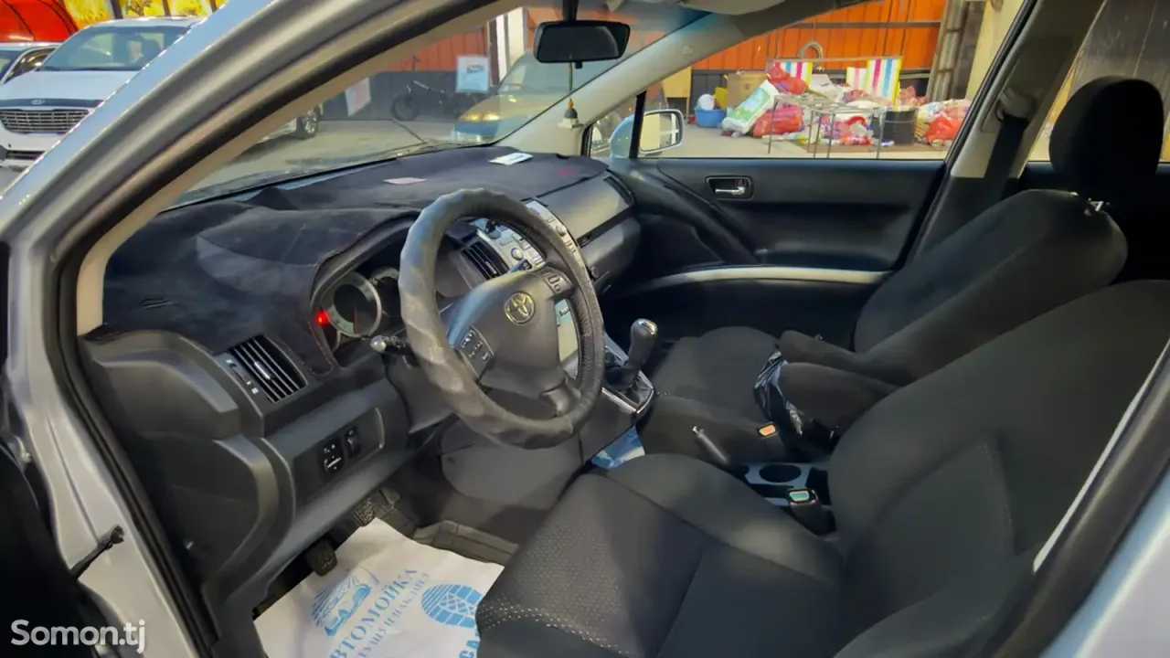 Toyota Verso 2007 · 1.8 MT
