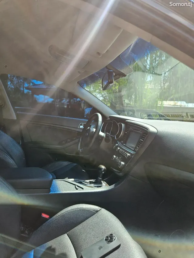 Kia K5 2014 · 2.0 AT