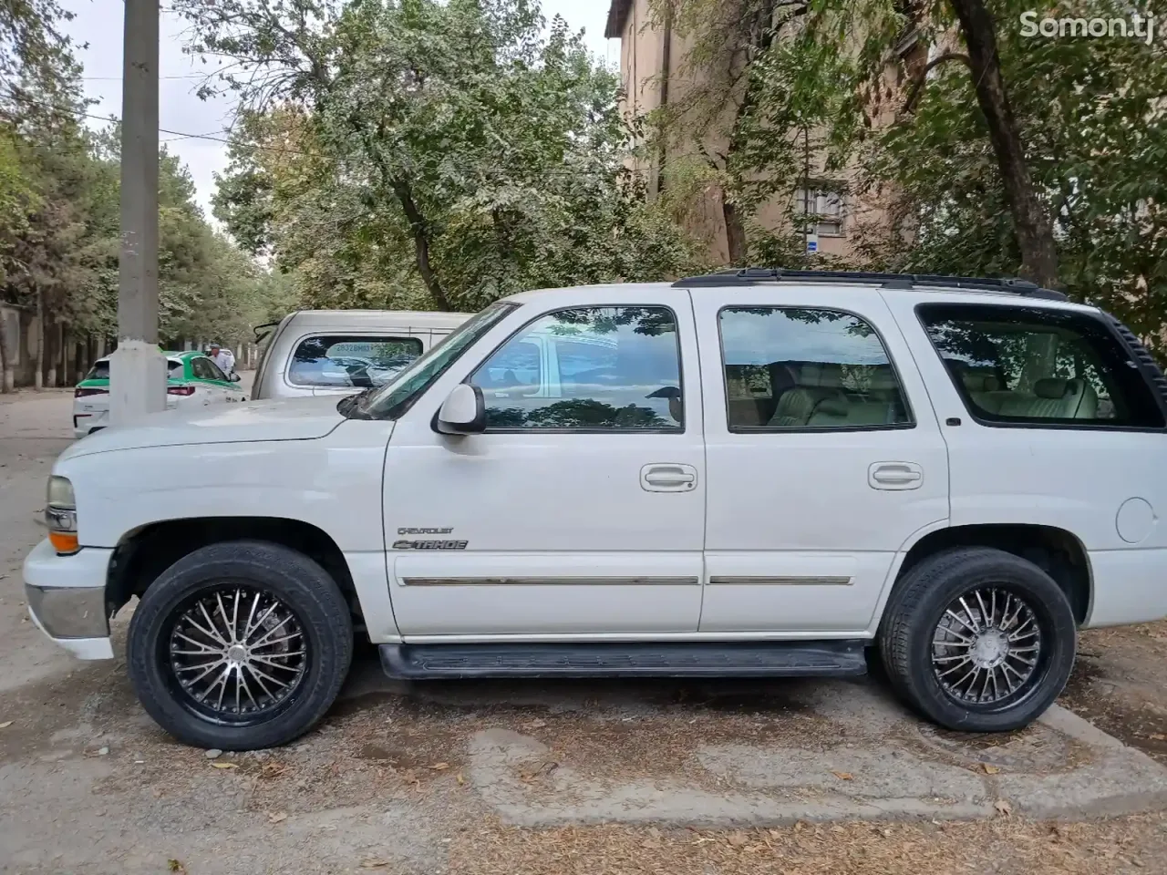 Chevrolet Tahoe 2004 · 5.3 AT