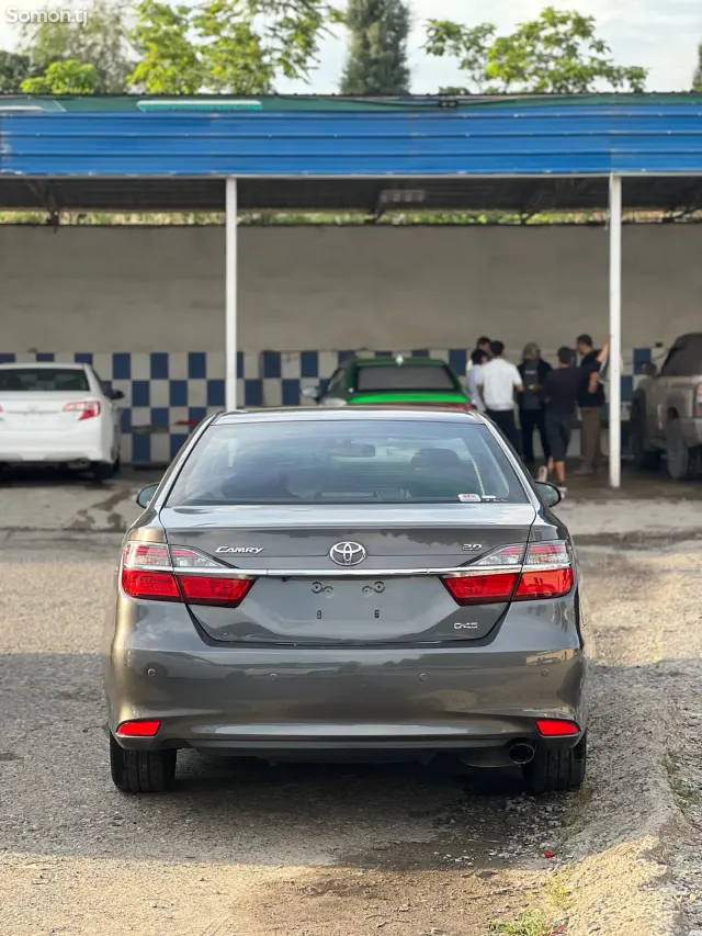 Toyota Camry 2017 · 2.0 AT