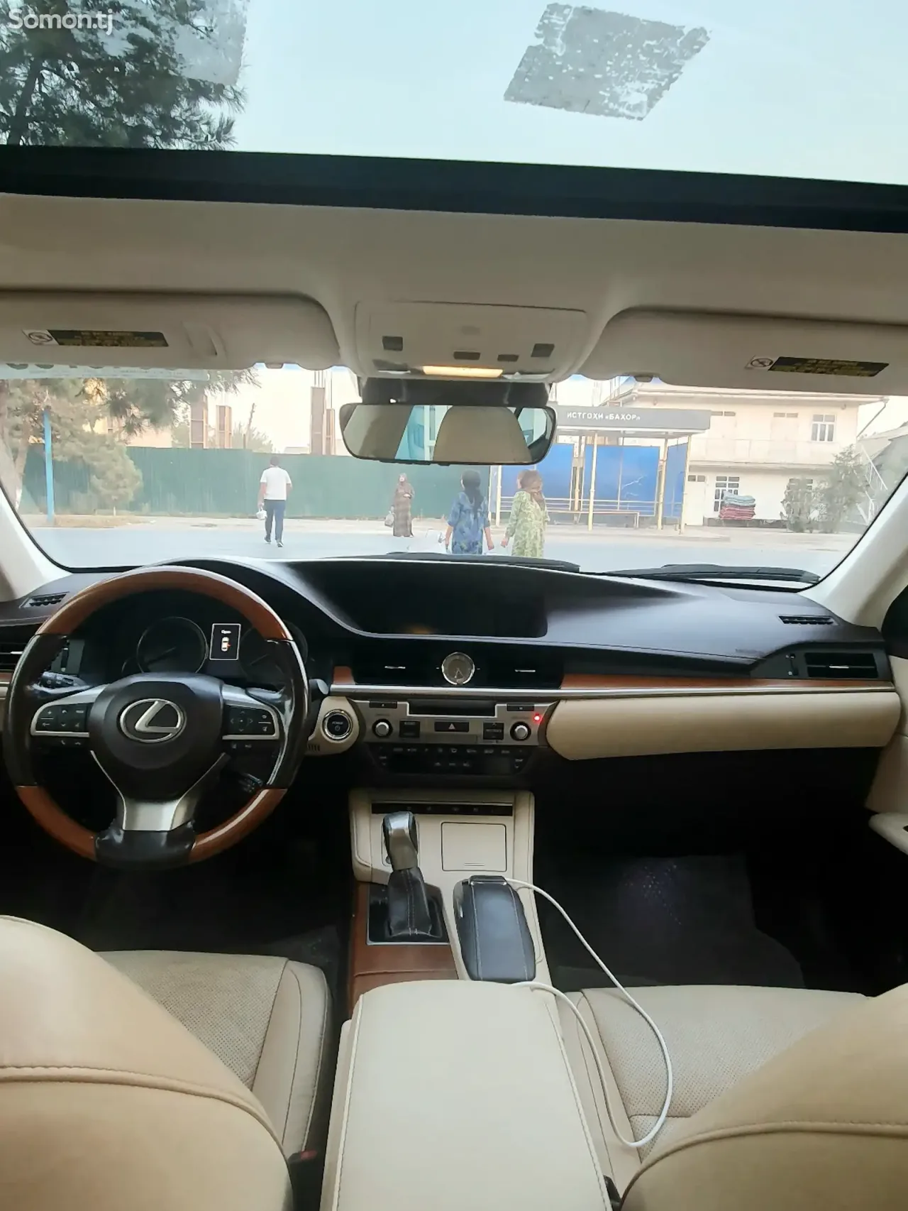 Lexus ES series 2016 · 2.5 AT